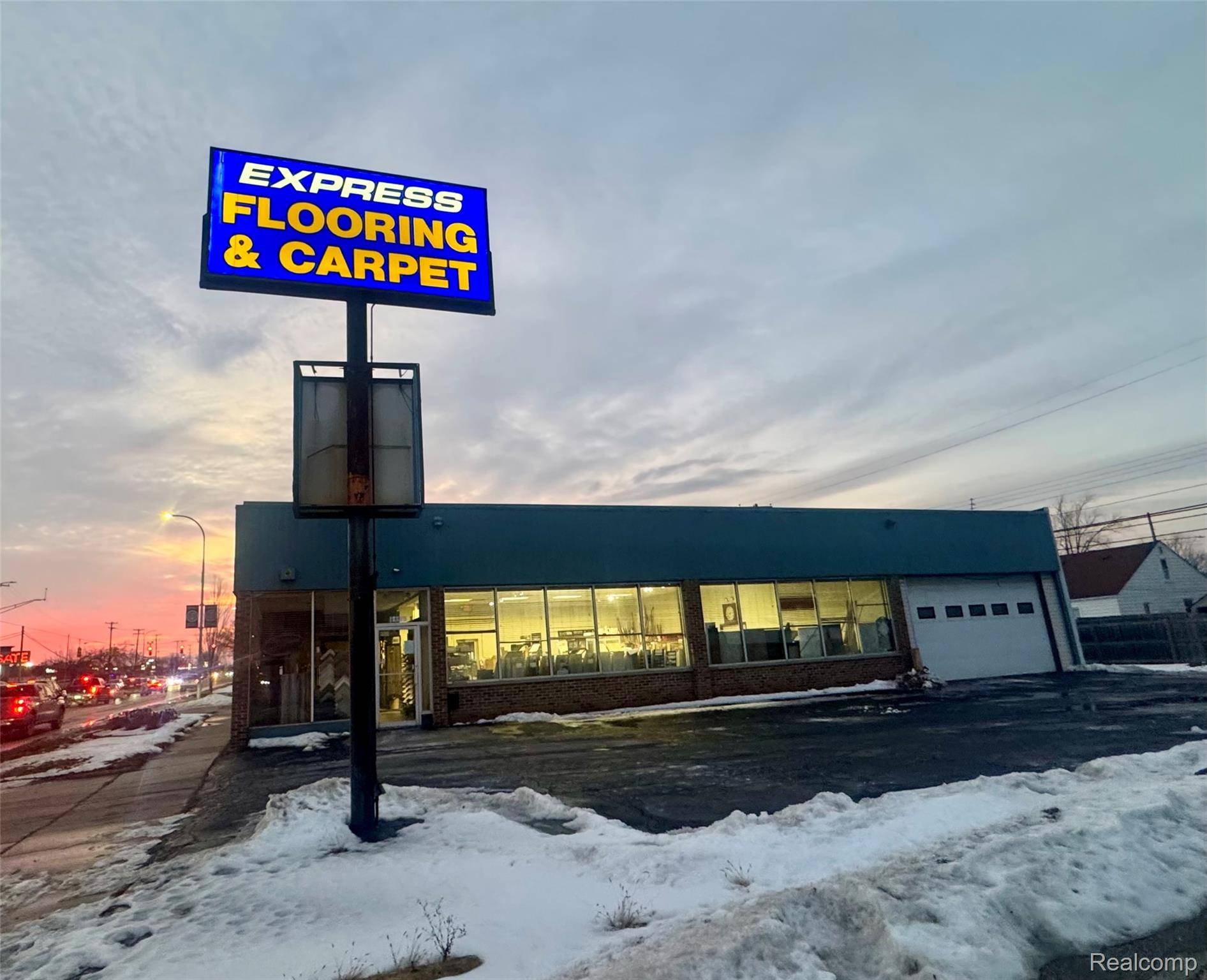 13470 Eureka RD, Southgate, MI 48195