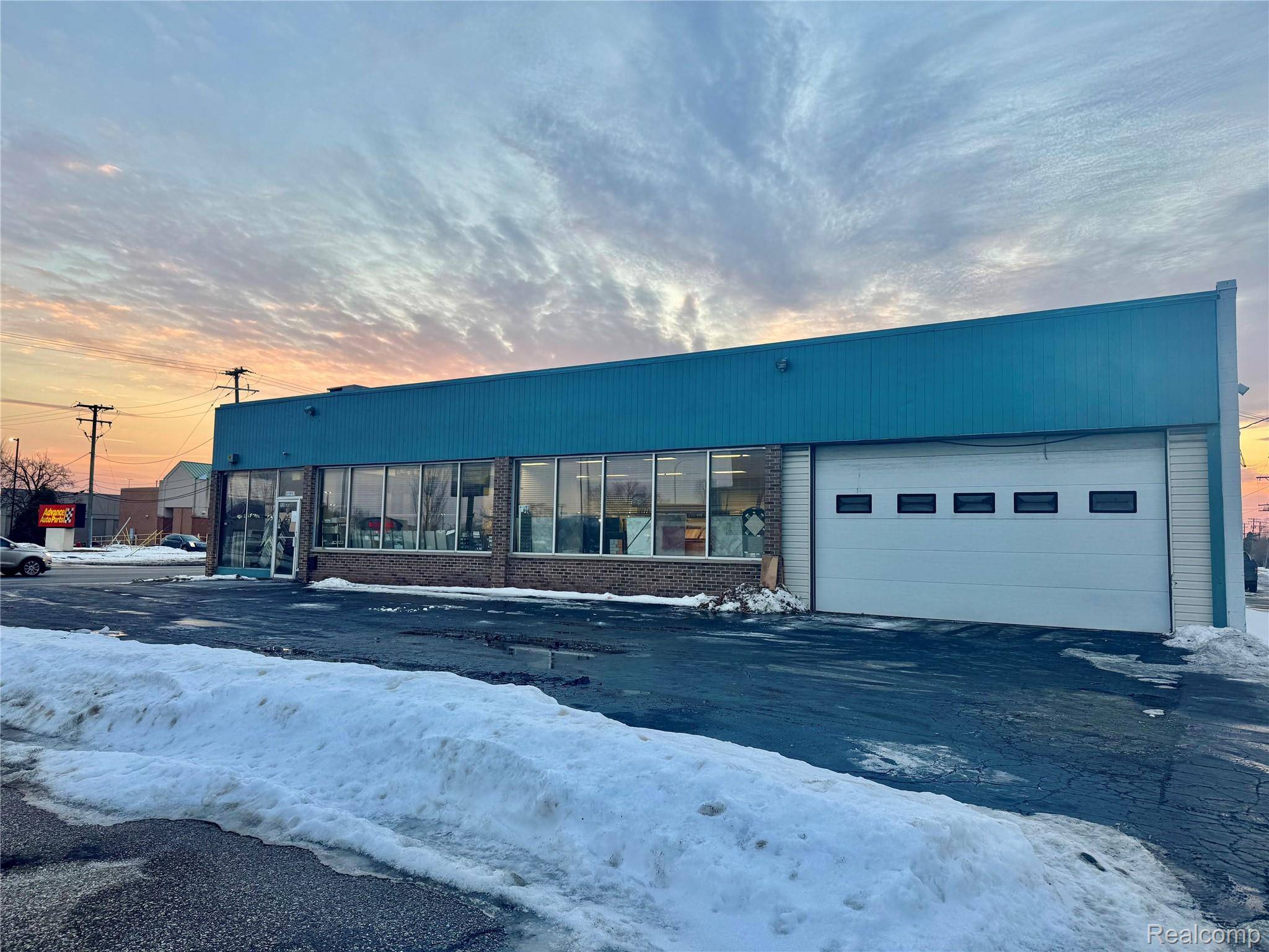 13470 Eureka RD, Southgate, MI 48195