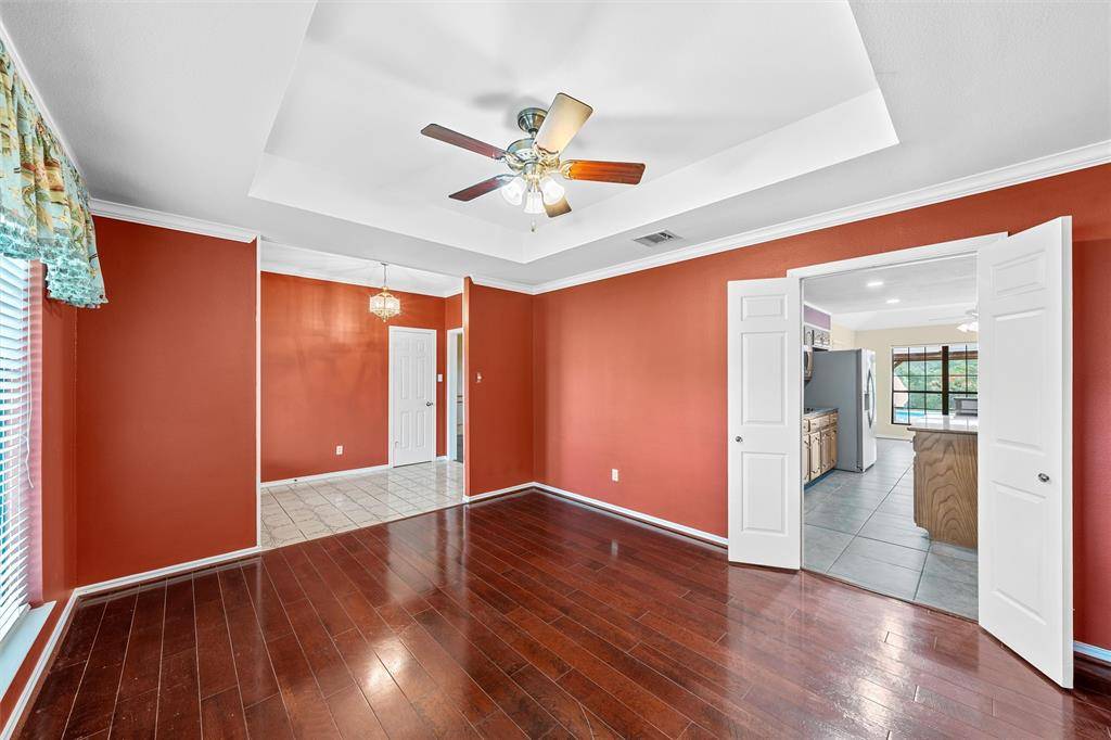 8216 Teakwood Drive, Woodway, TX 76712