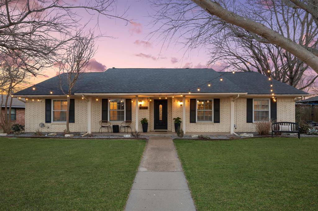 2704 Hunters Creek Drive, Plano, TX 75075