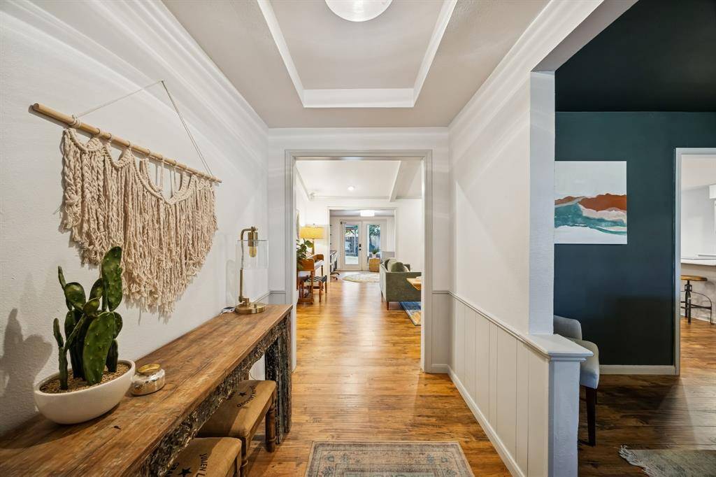 2704 Hunters Creek Drive, Plano, TX 75075