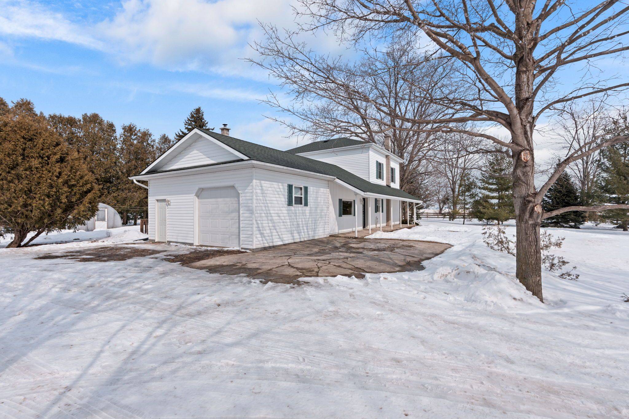 76651 London RD, Bluewater, ON N0M 1L0