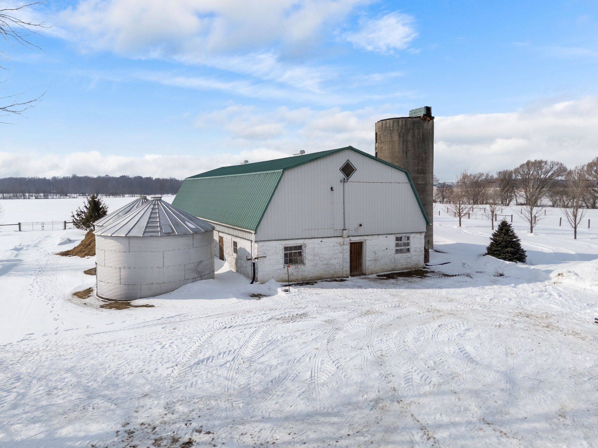 76651 London RD, Bluewater, ON N0M 1L0