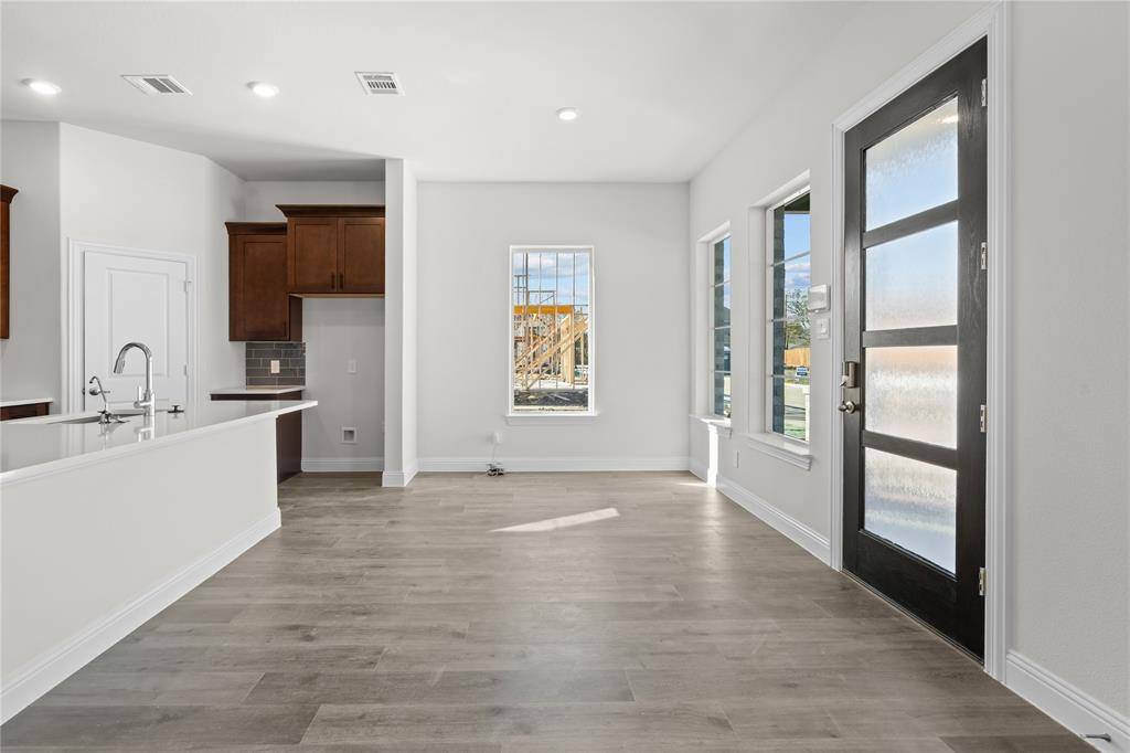 725 Oakridge Trail, Richardson, TX 75080