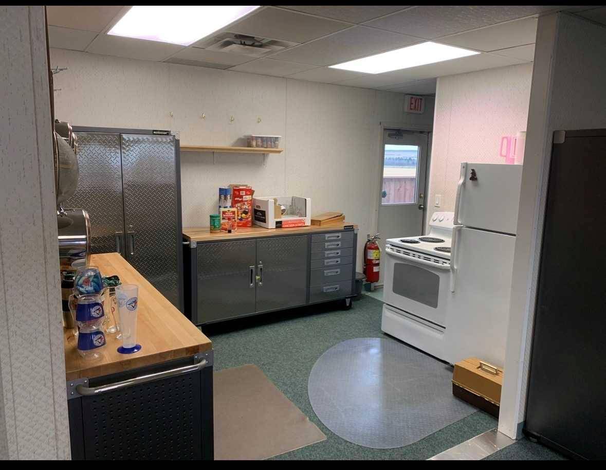 301 3rd AVE W, Beaverlodge, AB T0H 0C0