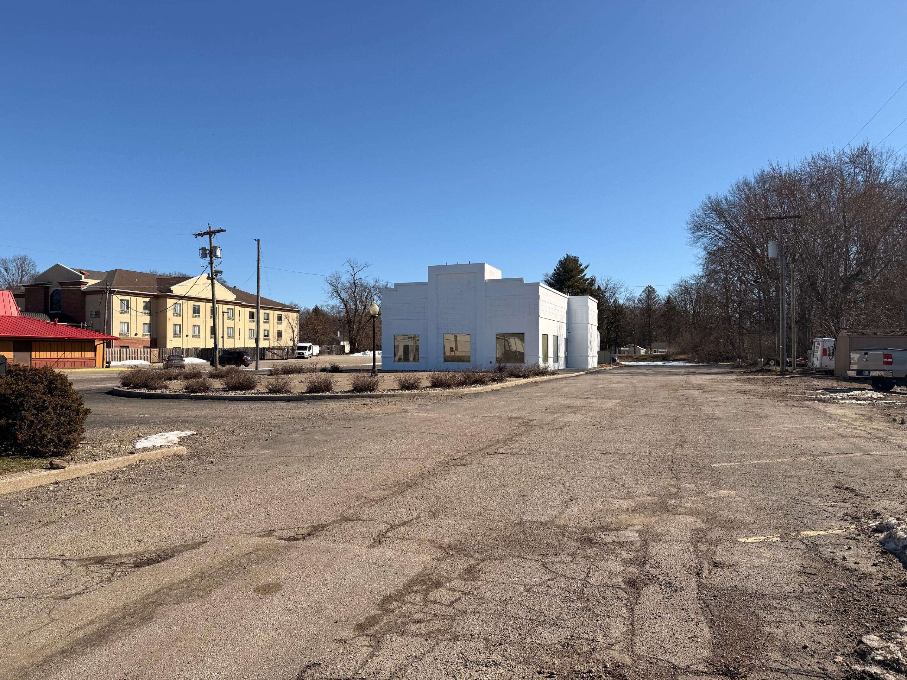 1295 S 11th ST, Niles City, MI 49120