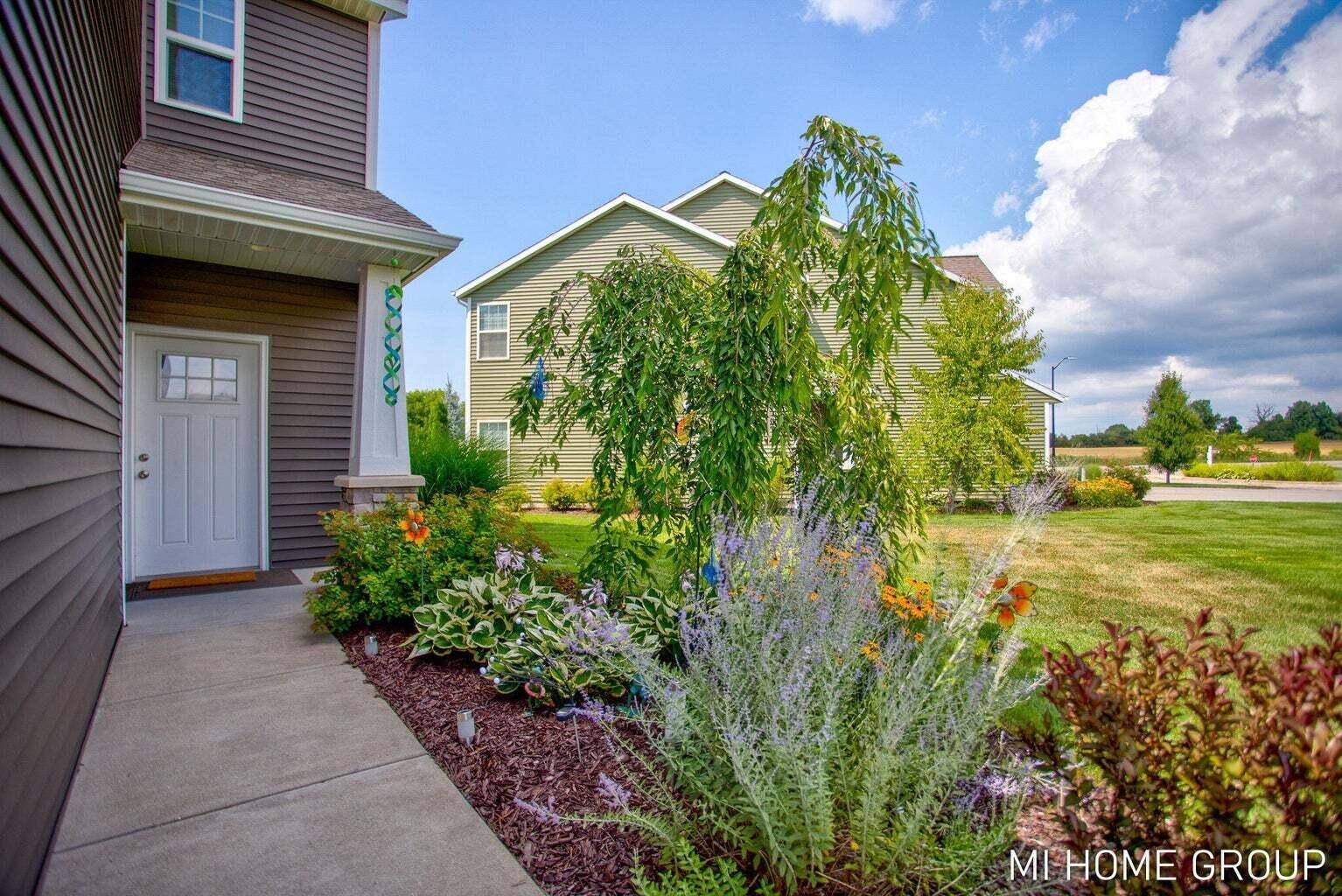 11887 Quincy Meadow DR, Holland Twp, MI 49424