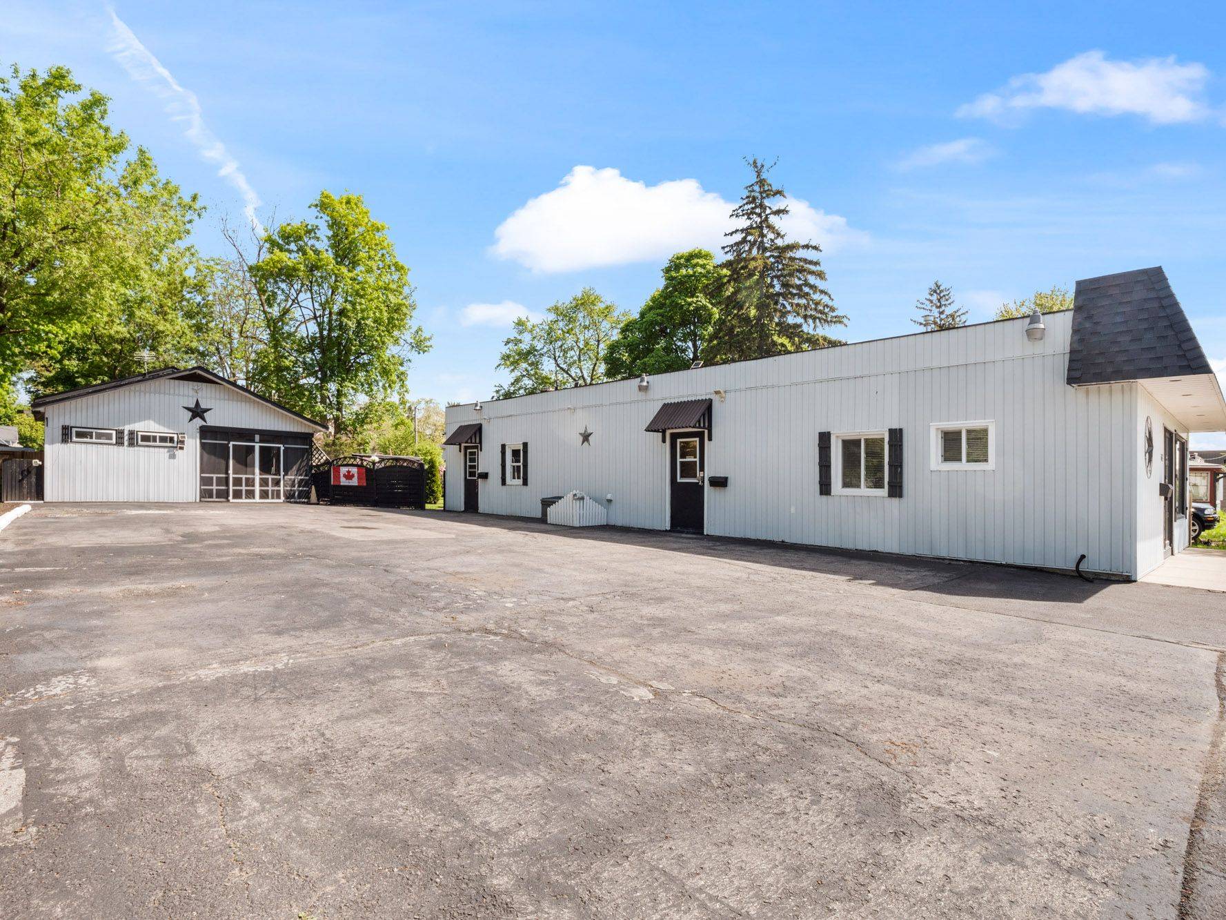 61 Queen ST, Fort Erie, ON L2A 1T7