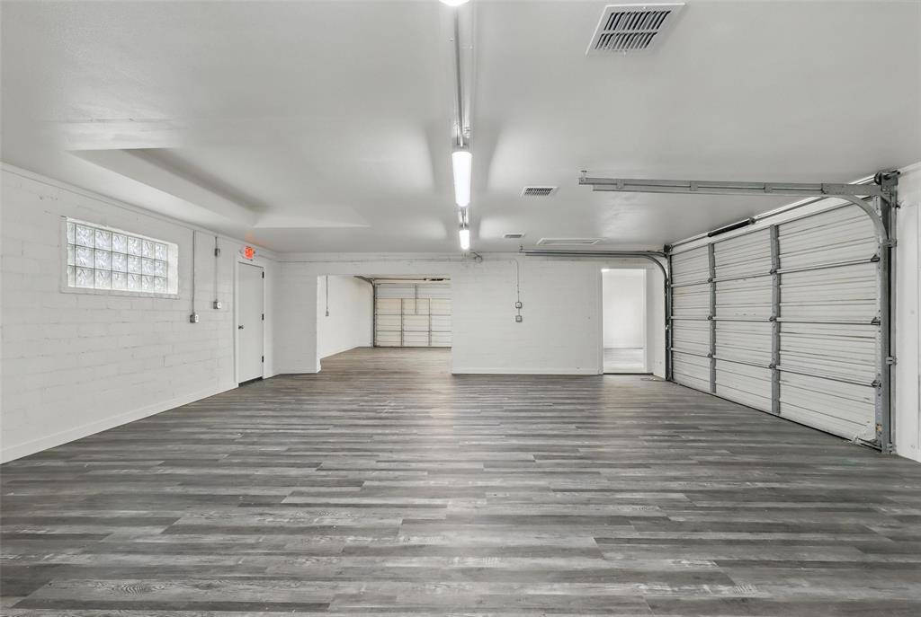 129 N Magnolia Street, Crowley, TX 76036