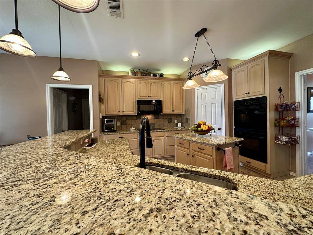 2610 Jakes Court, Midlothian, TX 76065