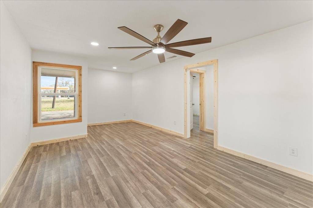 403 Halesboro Street, Bogata, TX 75417