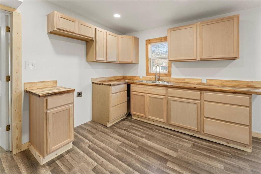 403 Halesboro Street, Bogata, TX 75417