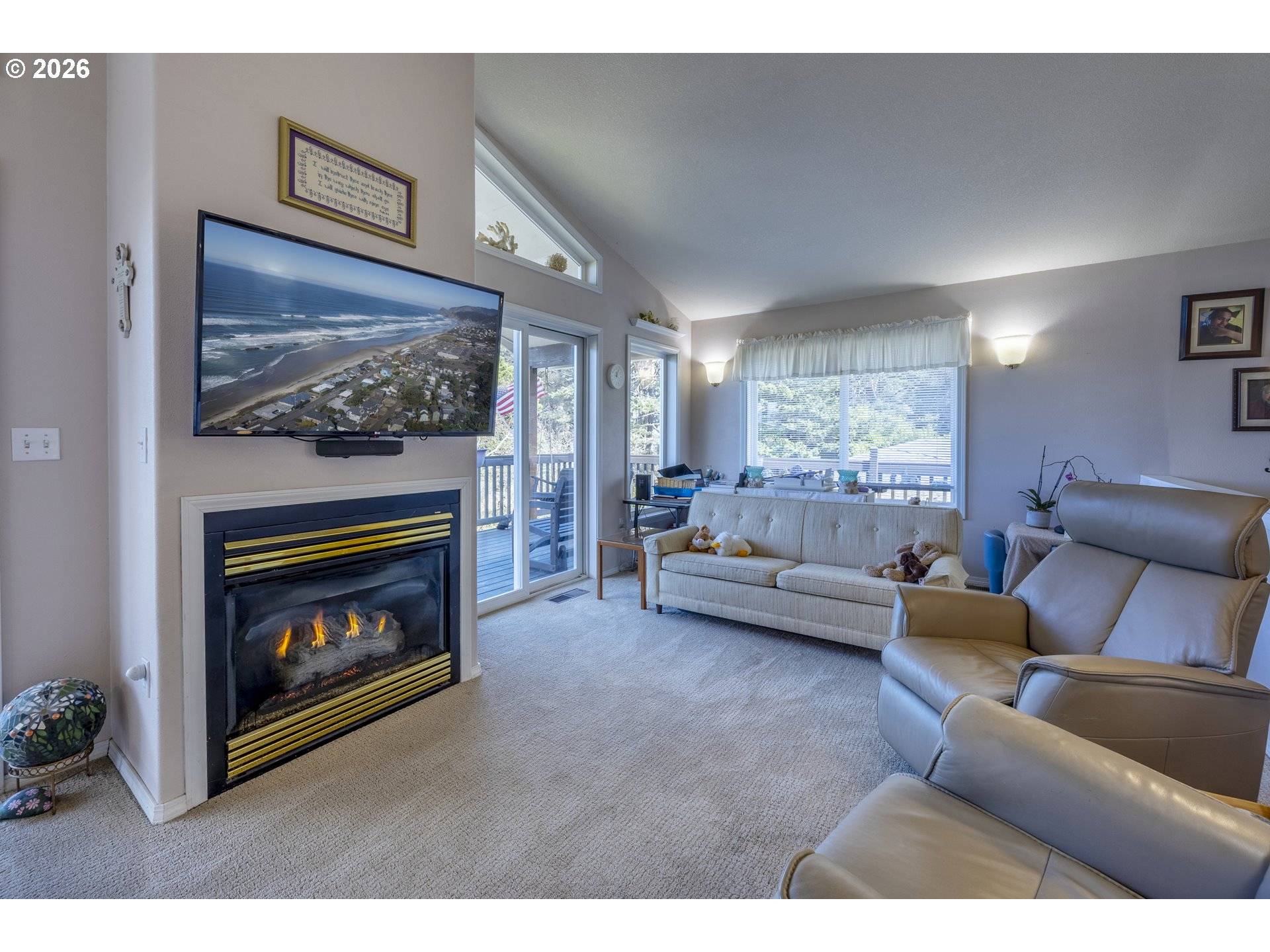 1708 NW 38TH ST, Lincoln City, OR 97367