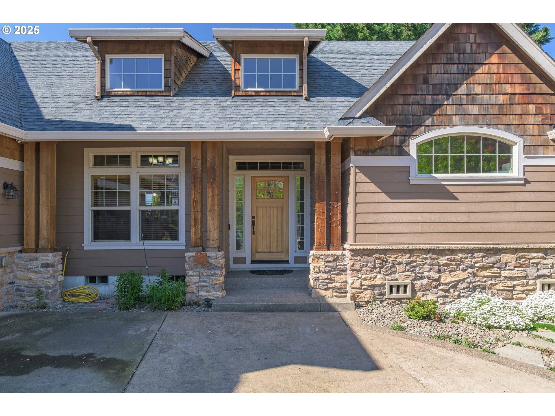 2610 CROWTHER DR, Eugene, OR 97404