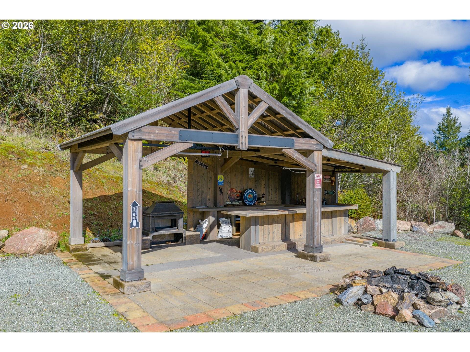 1561 N LAUREL ST, Coquille, OR 97423