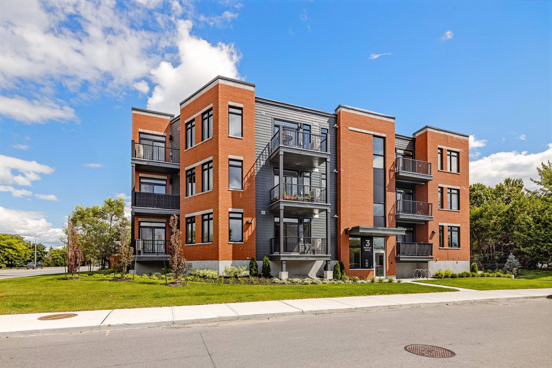 3 Bedale DR, Crystal Bay - Rocky Point - Bayshore, ON K2H 5L9