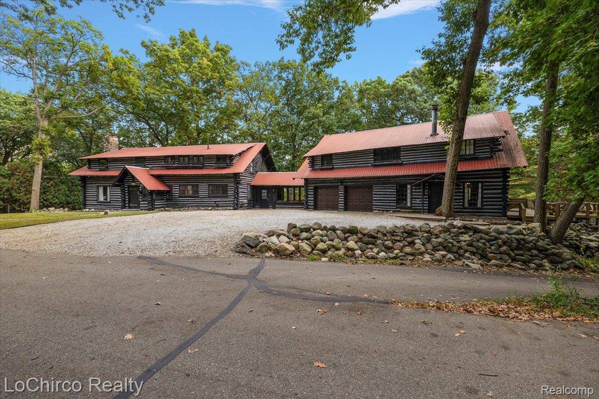 8646 Thendara BLVD, Independence Charter Township, MI 48348