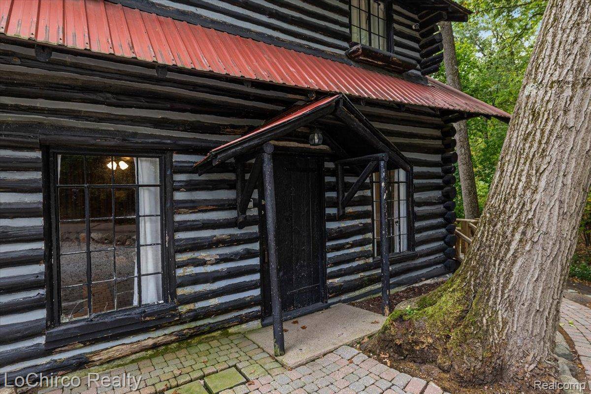 8646 Thendara BLVD, Independence Charter Township, MI 48348