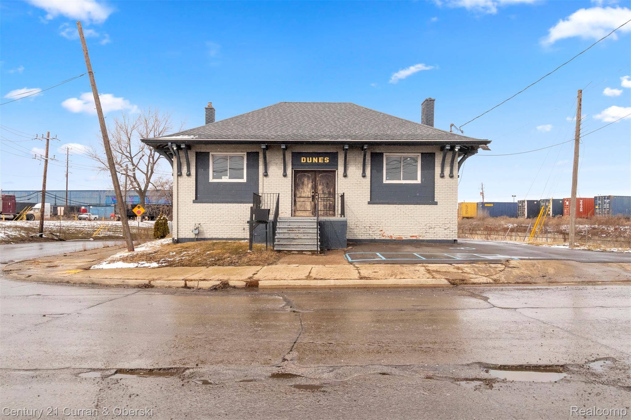 10500 Southern ST, Dearborn, MI 48126