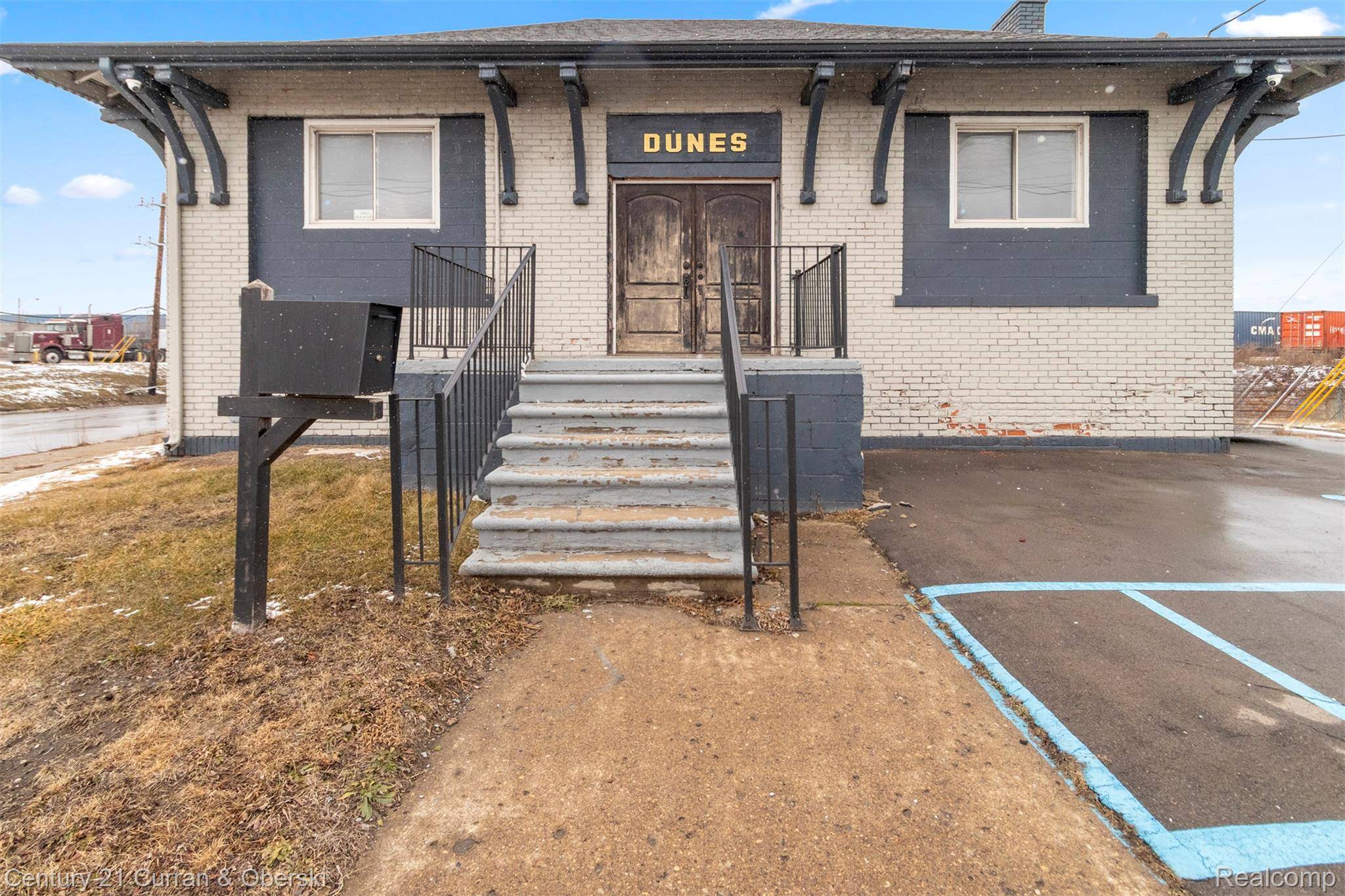 10500 Southern ST, Dearborn, MI 48126