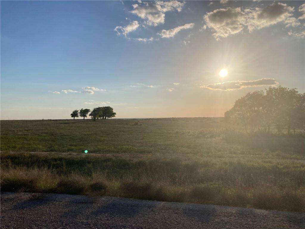 83 Crest View Trail, Hillsboro, TX 76645