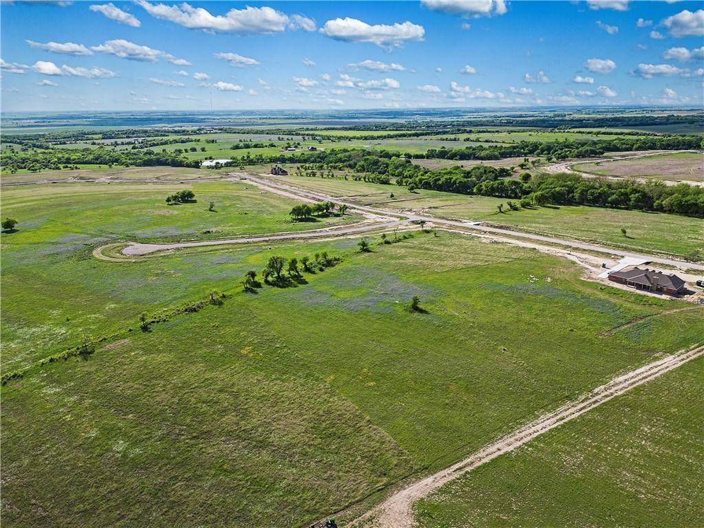 83 Crest View Trail, Hillsboro, TX 76645