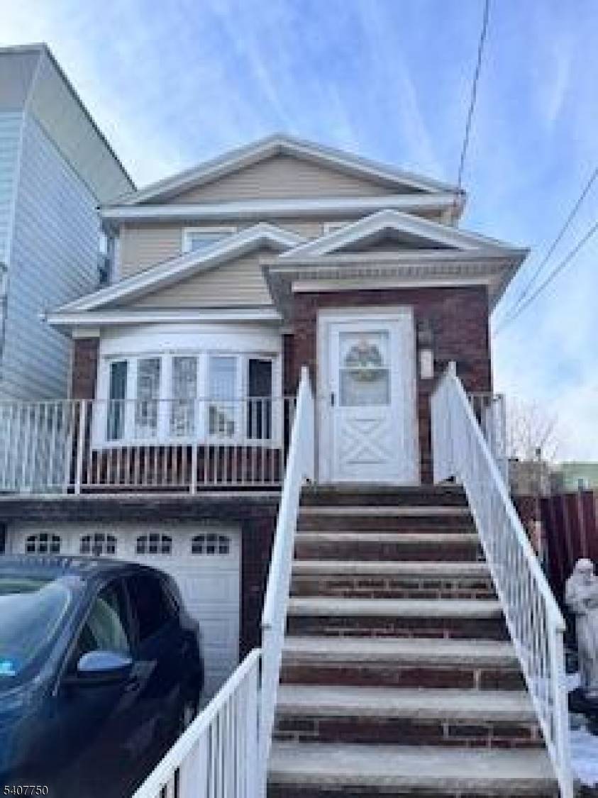 271 Danforth Ave, Jersey City, NJ 07305
