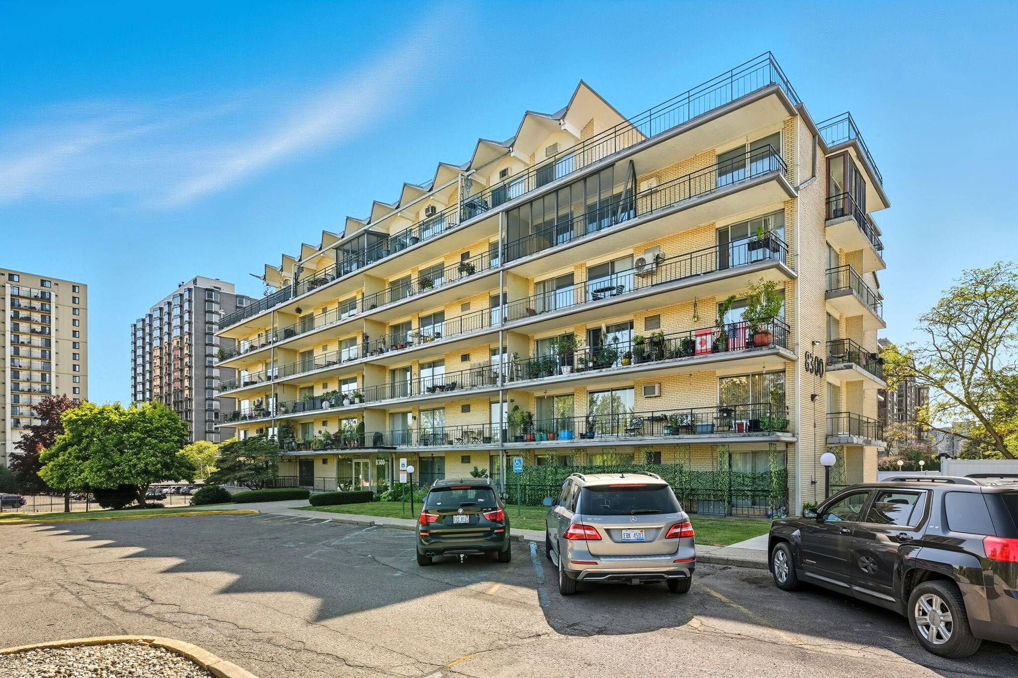 8300 E Jefferson AVE #406, Detroit City, MI 48214