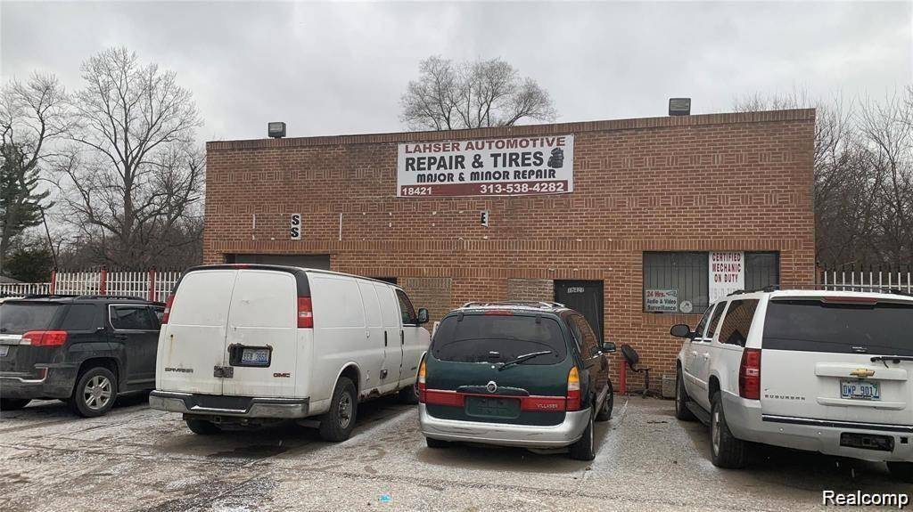 18421 LAHSER RD, Detroit, MI 48219