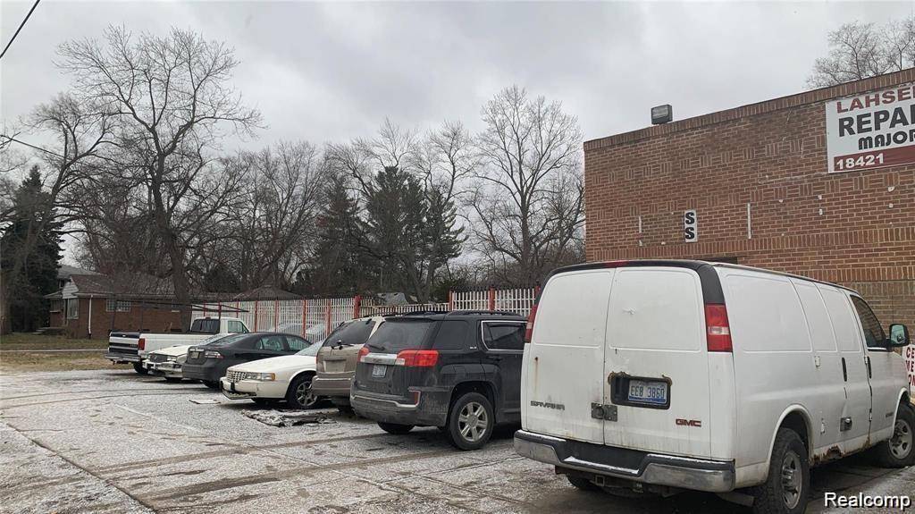 18421 LAHSER RD, Detroit, MI 48219
