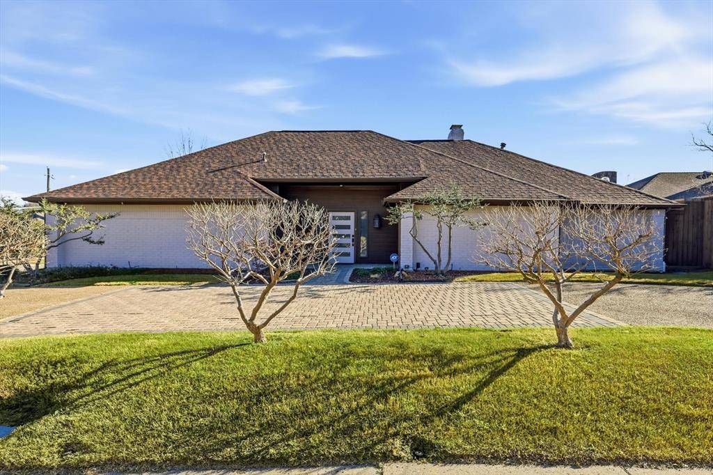 7736 Lone Moor Circle, Dallas, TX 75248