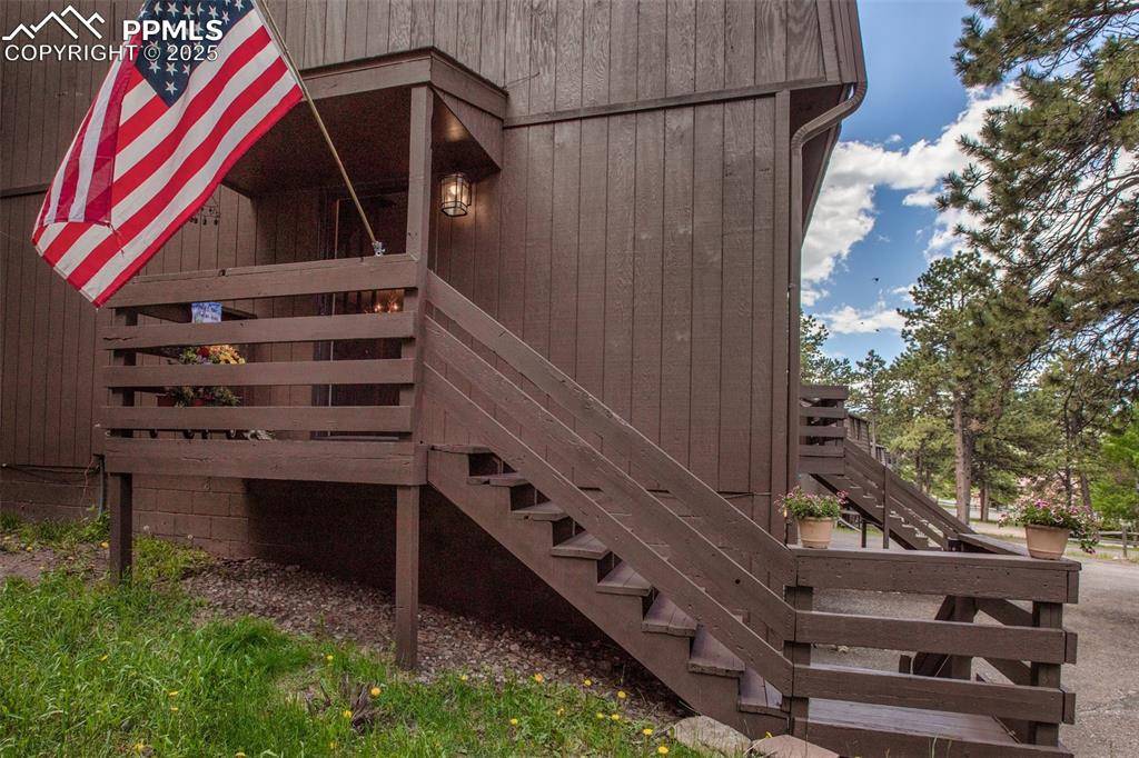 560 Manor CT #A, Woodland Park, CO 80863