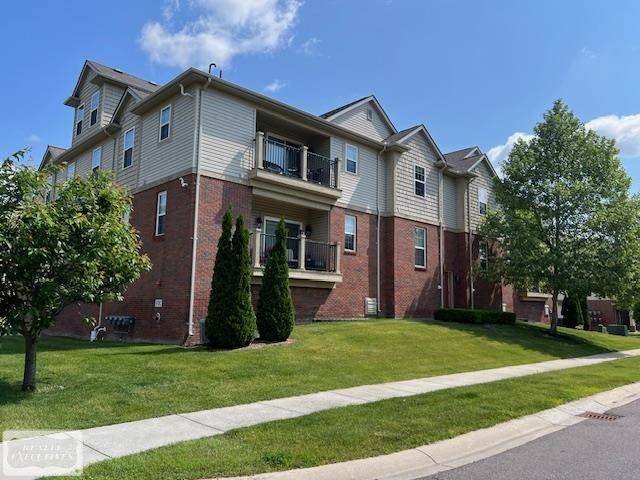 5656 Flagstaff Pines #402 DR, Shelby Twp, MI 48317