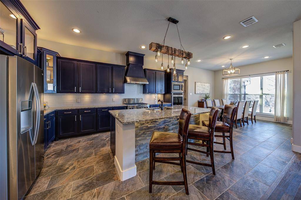 133 Sunset Bay Pointe Court, Chico, TX 76431
