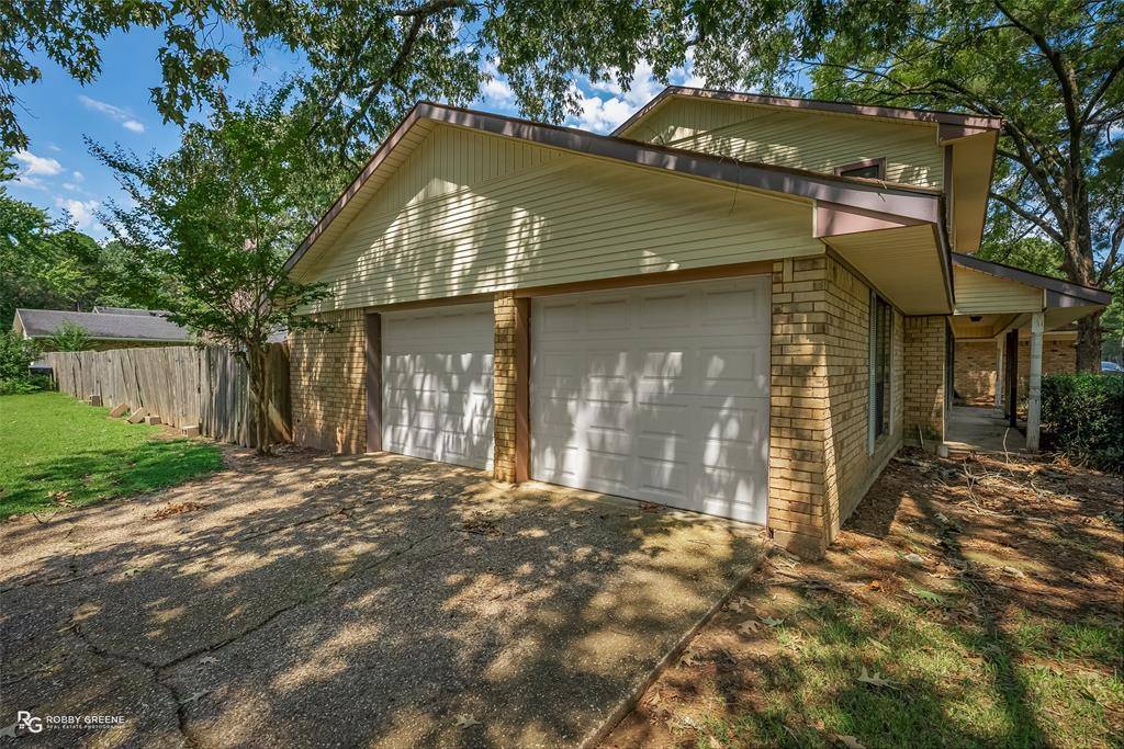 209 Winterwood Drive, Shreveport, LA 71106