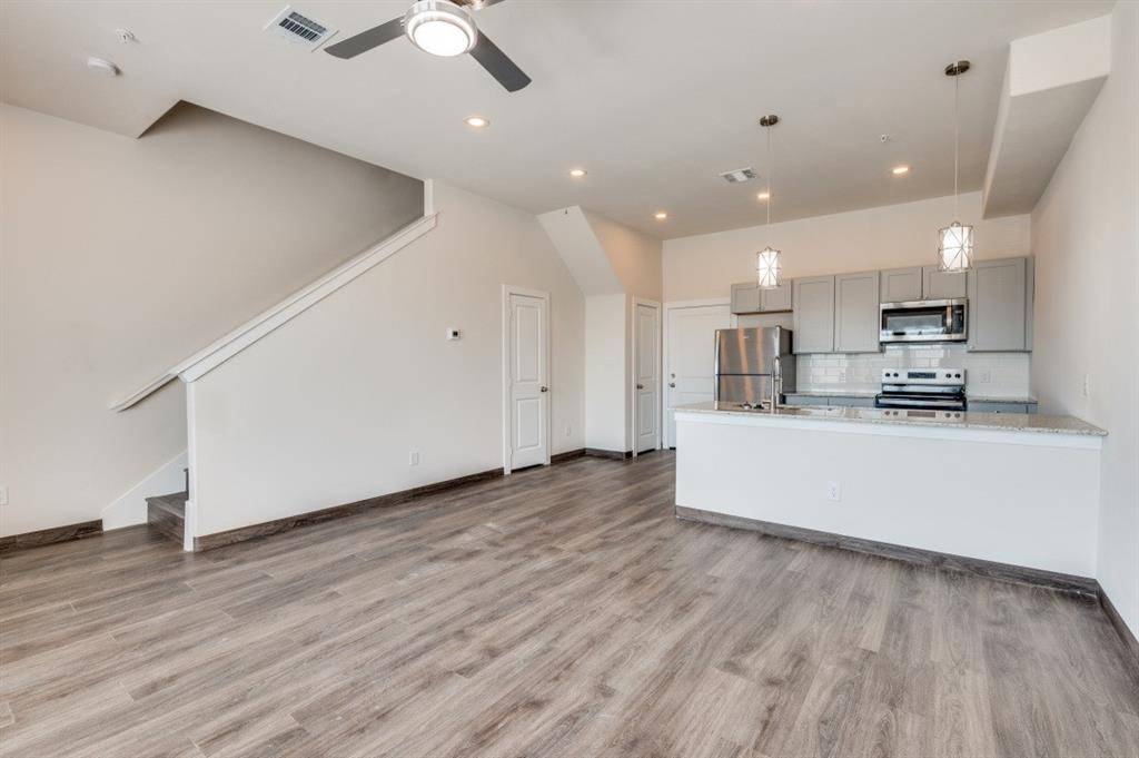 710 Benge Drive #714-C, Arlington, TX 76013