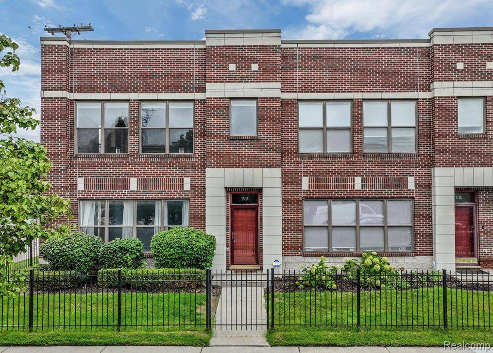 22 Pallister, Detroit, MI 48202