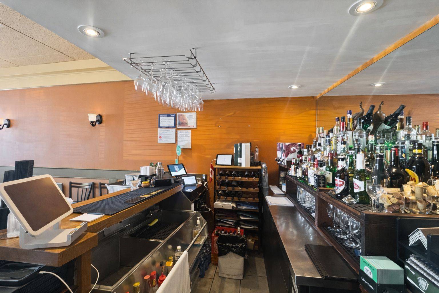 2280 Carling AVE #7, Britannia Heights - Queensway Terrace N And Area, ON K2B 7G1