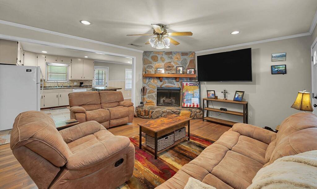 145 Darden Drive, Robinson, TX 76706