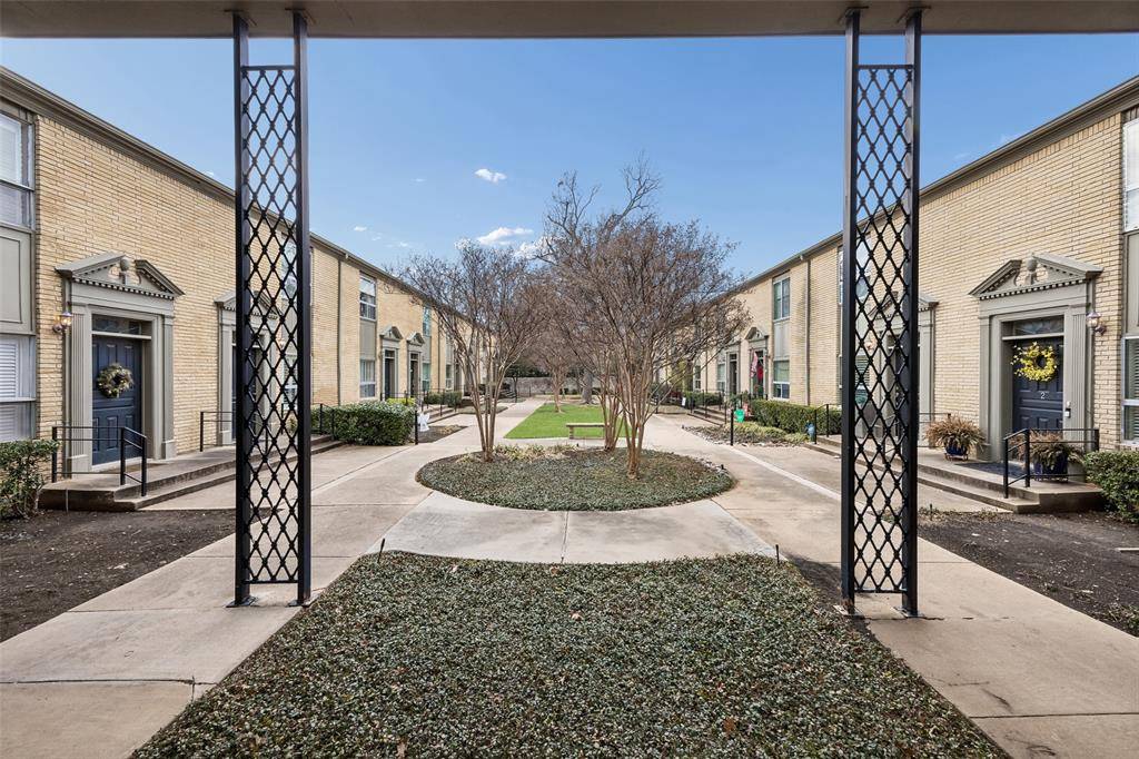 7506 W Northwest Highway #2, Dallas, TX 75225
