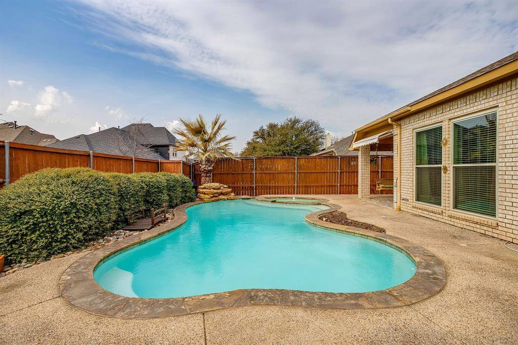 420 Vasey Oak Drive, Keller, TX 76248