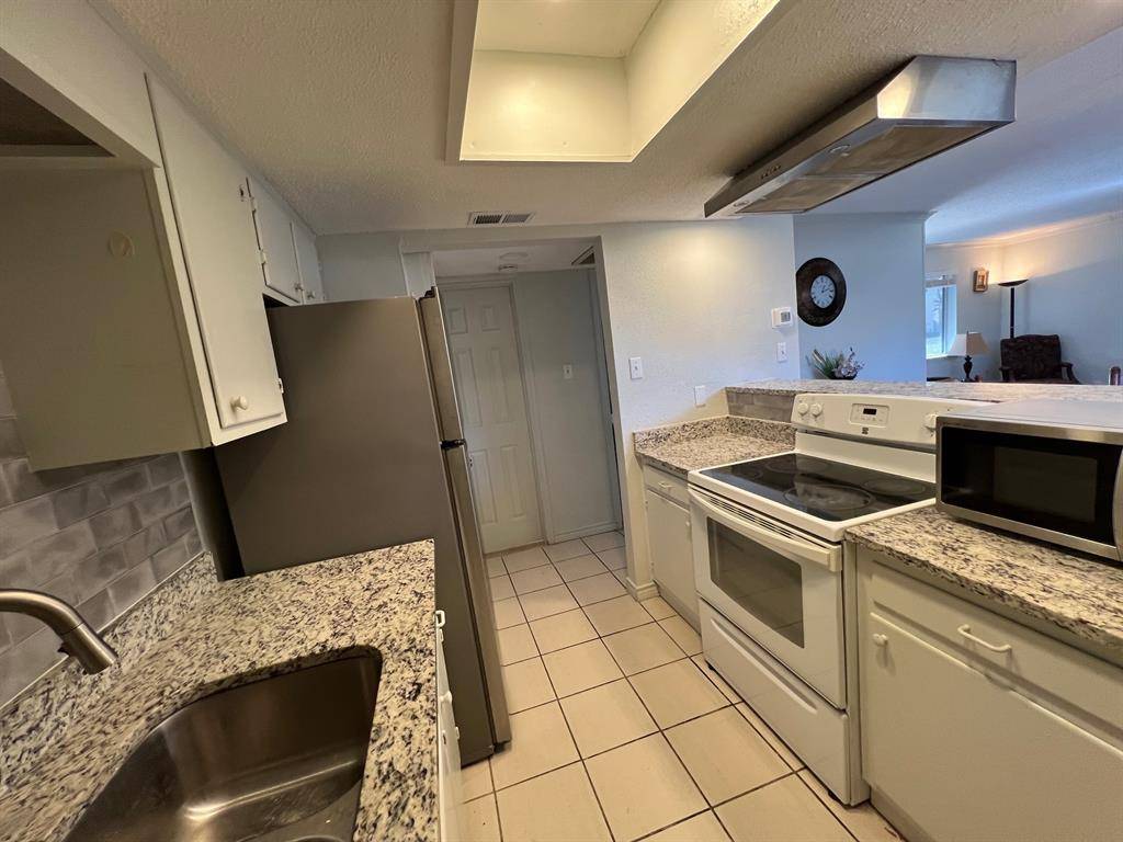 5933 Harvest Hill Road #1095, Dallas, TX 75230