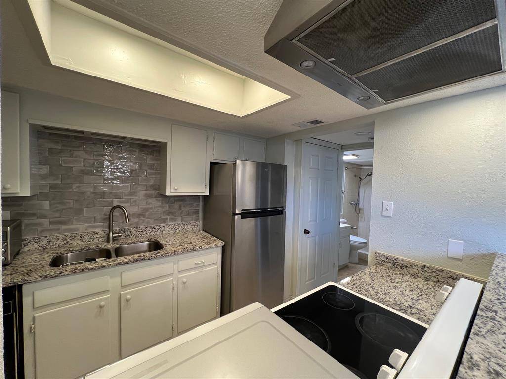 5933 Harvest Hill Road #1095, Dallas, TX 75230