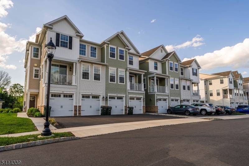 707 Station Rd, Dunellen Boro, NJ 08812