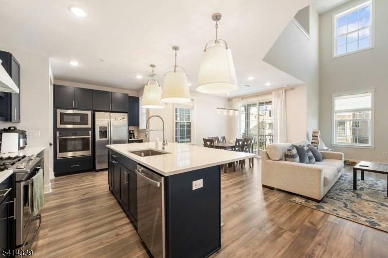 707 Station Rd, Dunellen Boro, NJ 08812