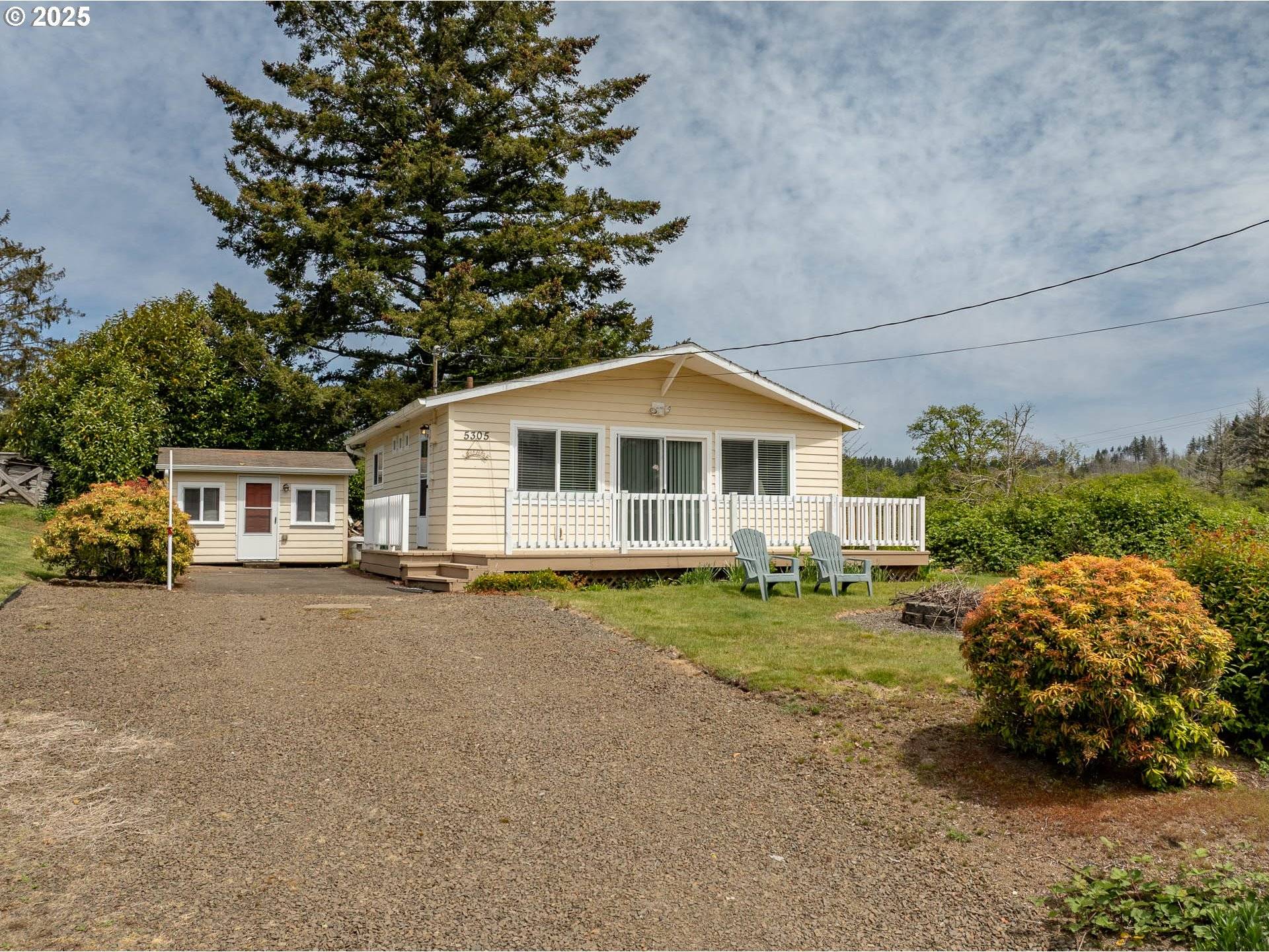 5305 NE 49TH ST, Neotsu, OR 97364