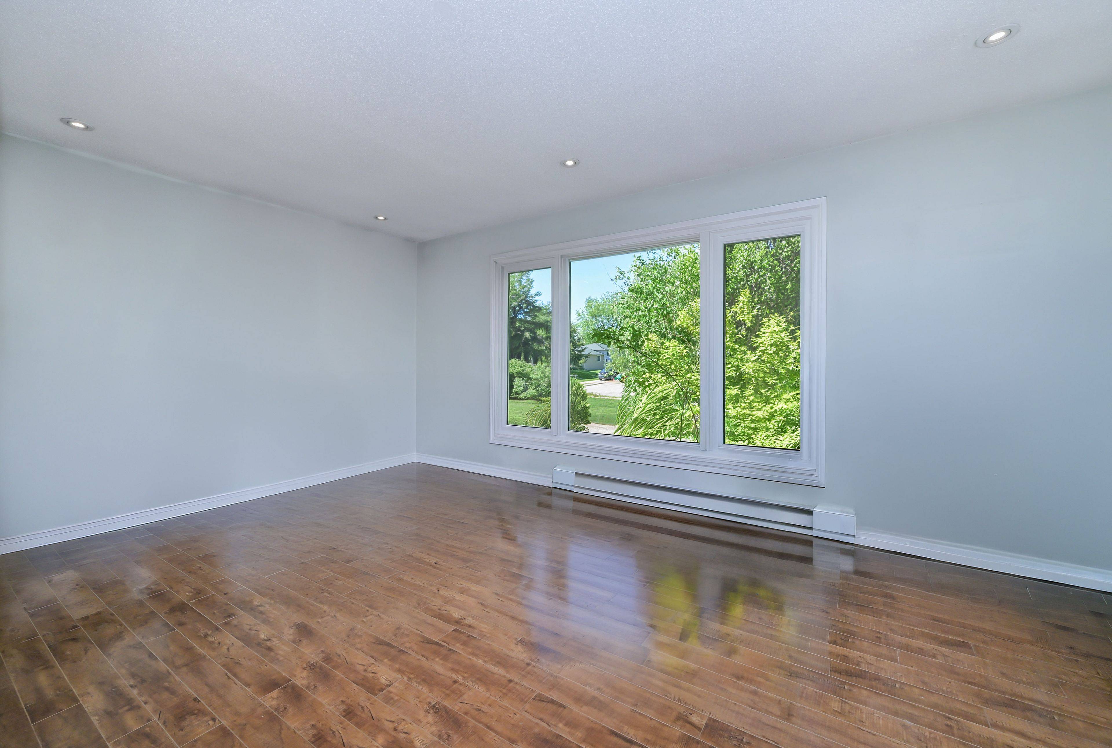 17 Jamieson DR, Adjala-tosorontio, ON L0N 1R0