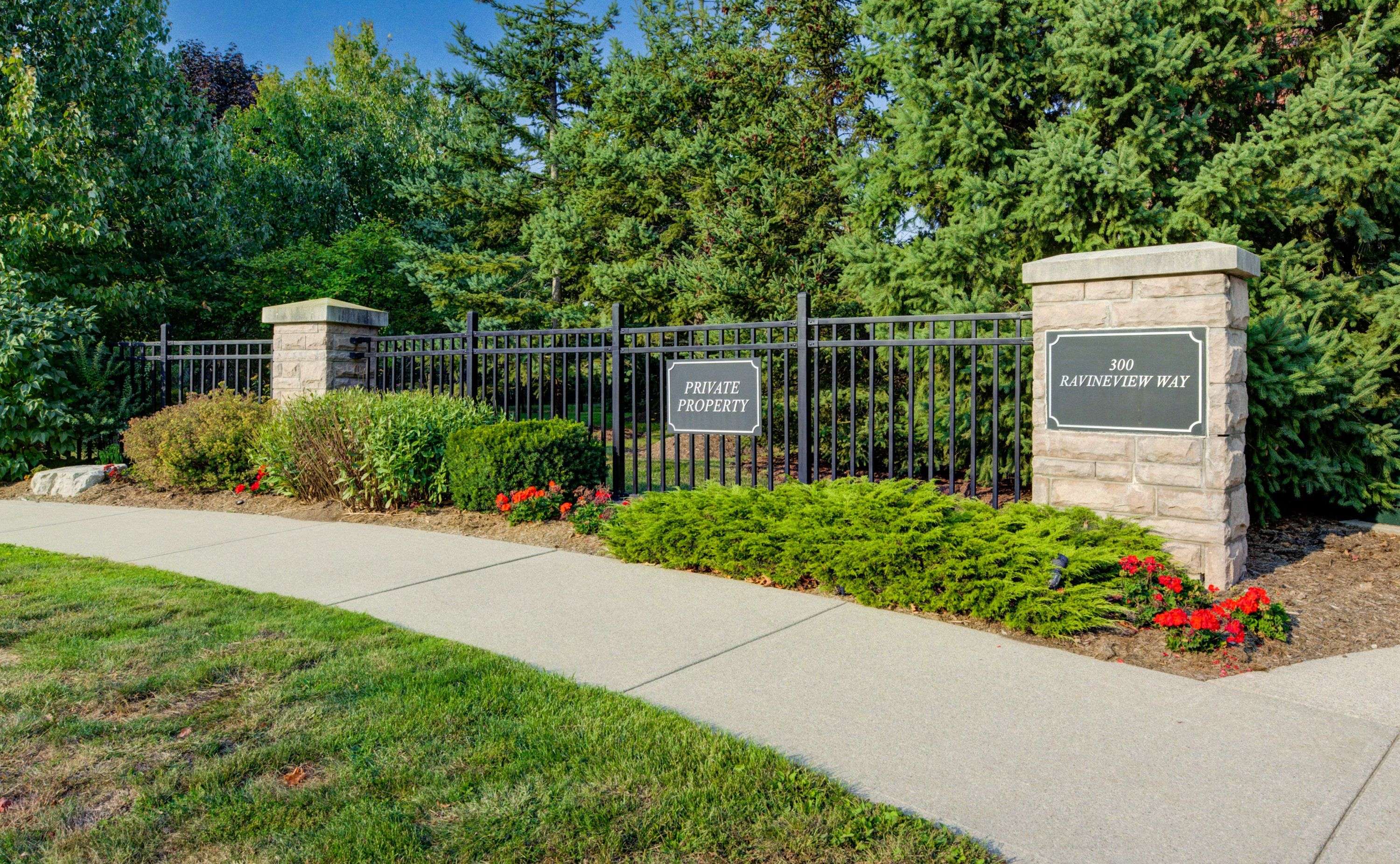 300 Ravineview WAY #34, Oakville, ON L6H 7J1