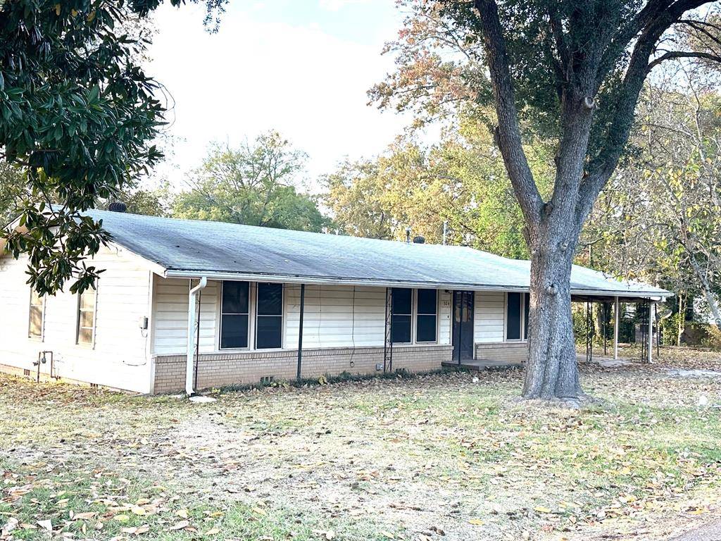 304 Hughes Avenue, Daingerfield, TX 75638