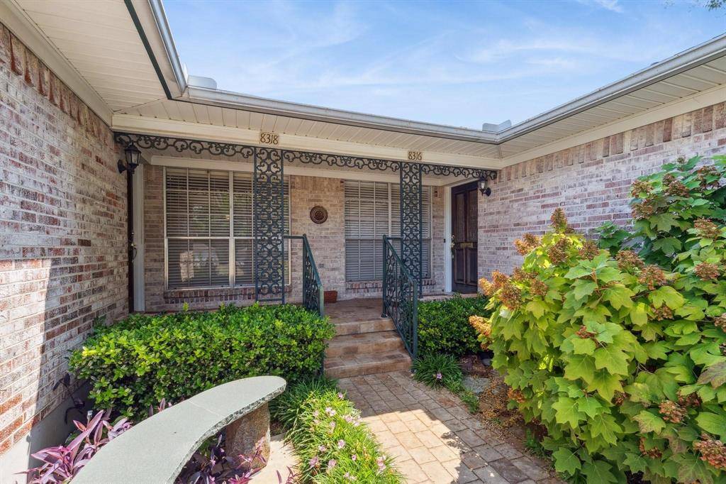 8318 Lullwater Drive, Dallas, TX 75218